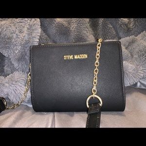 Black Steve Madden crossbody